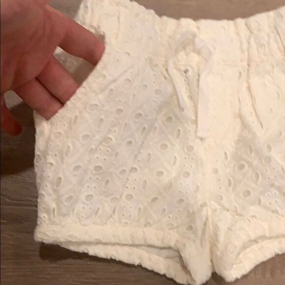 🎉1 hr sale🎉Gap white dressy short - Picture 3 of 7